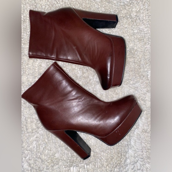 90s Burgundy Platform Leather Boots - Picture 3 of 6
